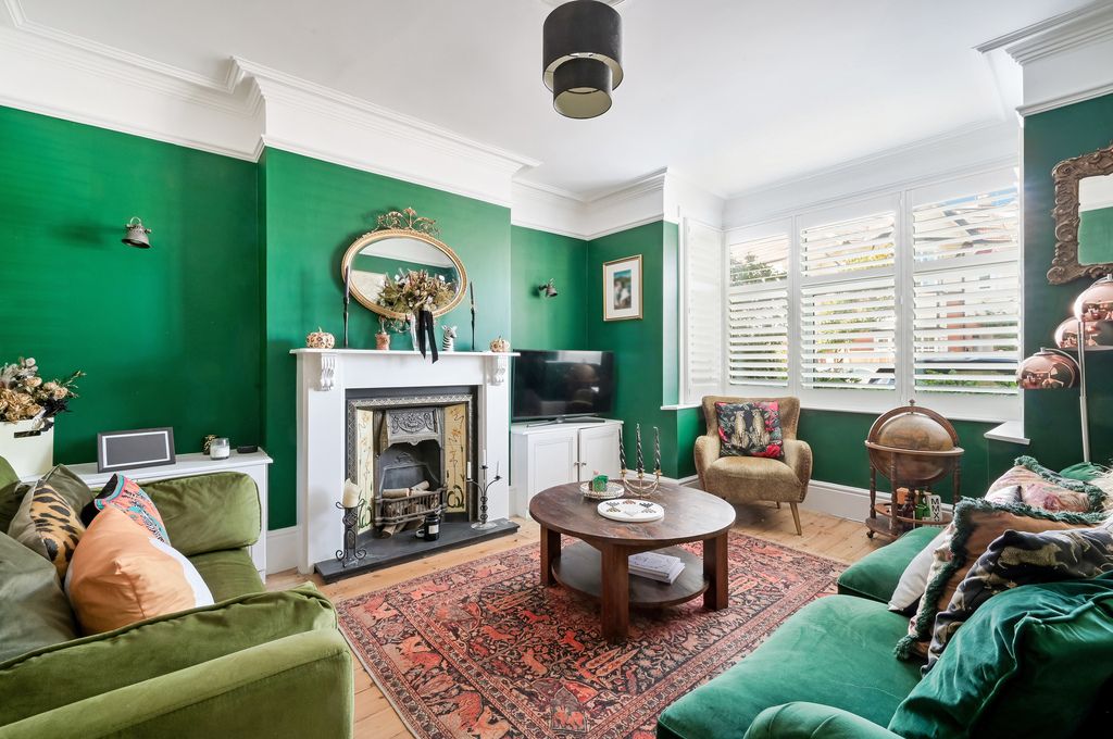 Property photo 3 of 11