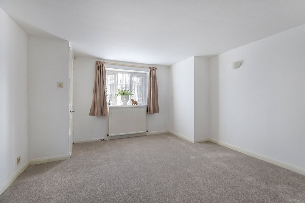 Property photo 3 of 11 Picture No. 08