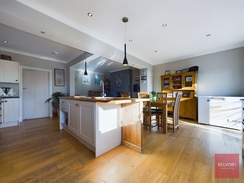 Property photo 1 of 29