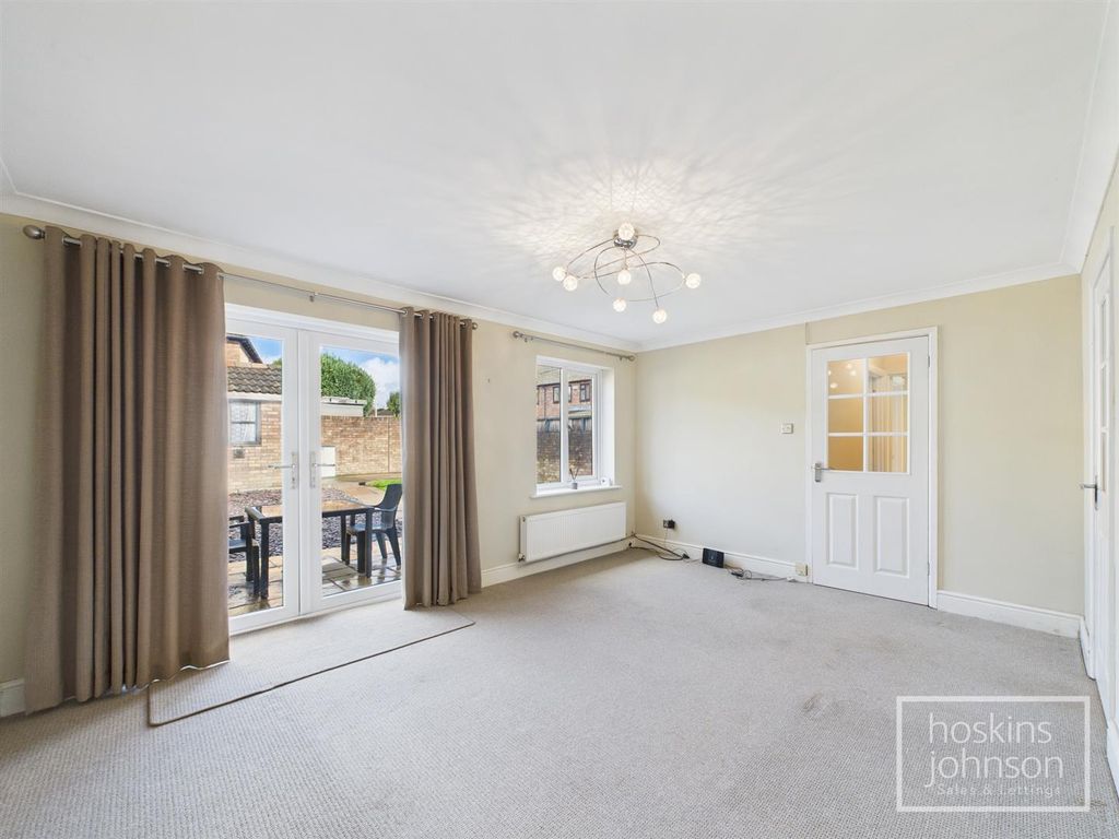 Property photo 3 of 14 Living Room