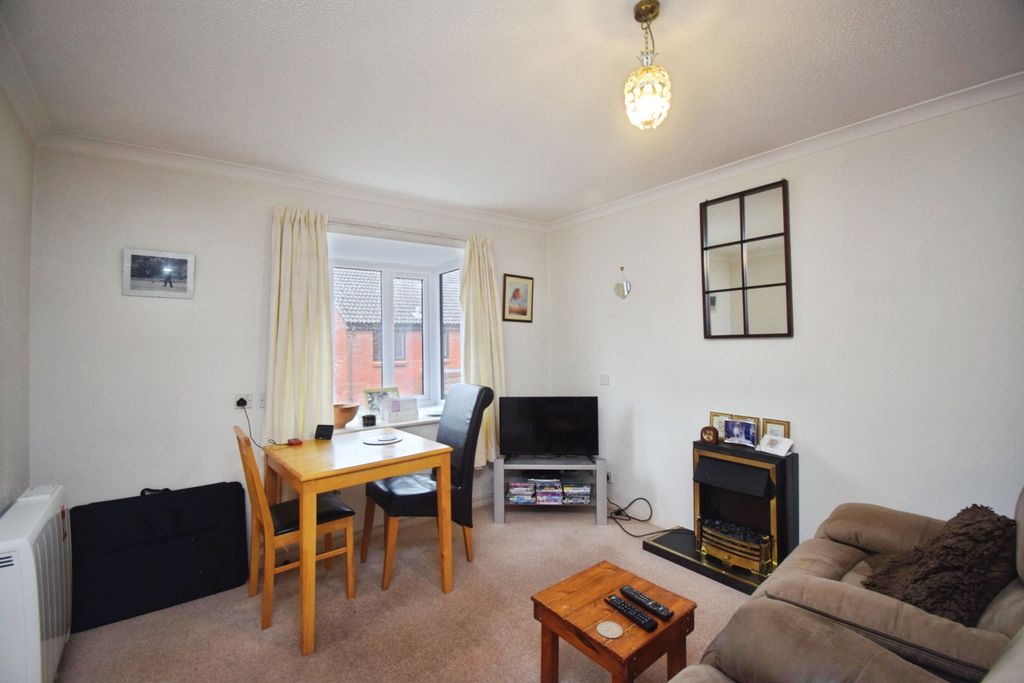 Property photo 2 of 9 Living Room