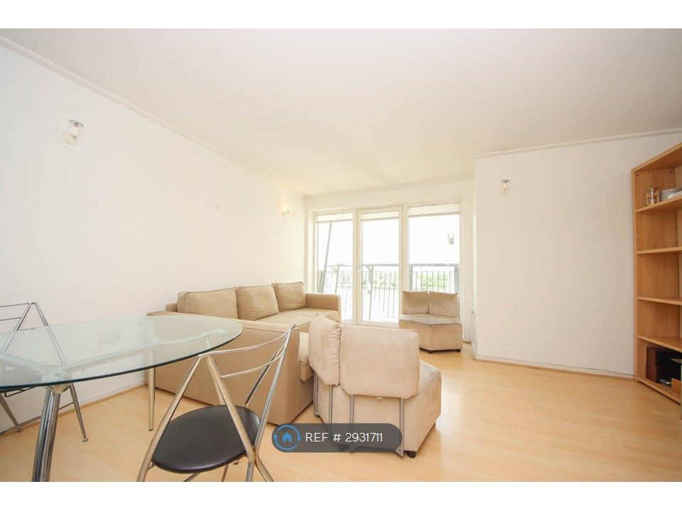 Property photo 2 of 8