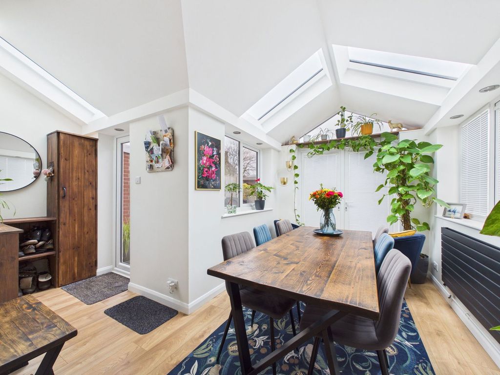 Property photo 3 of 28