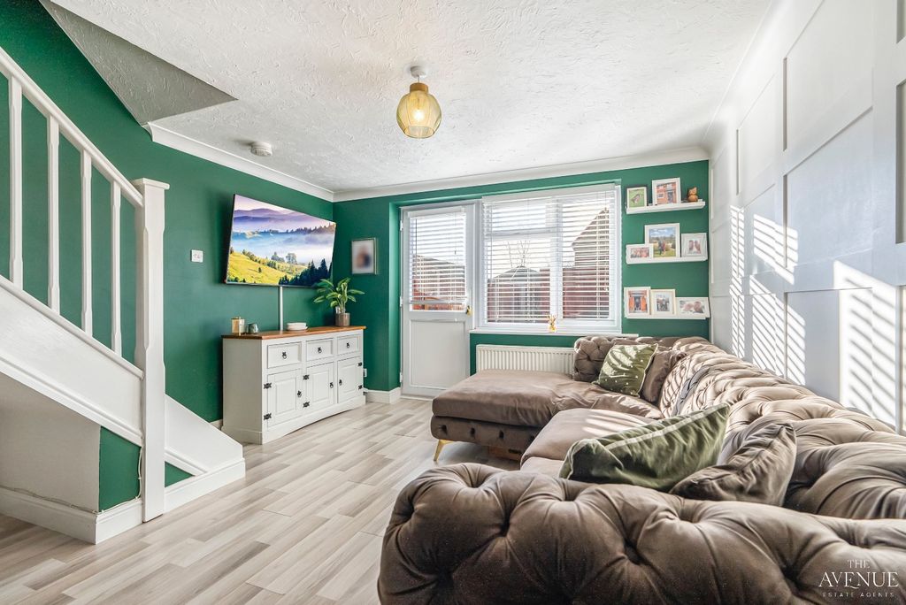 Property photo 2 of 12 4721423