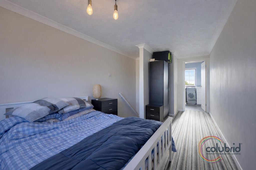 Additional image 12 of 4 bed end terrace house for saleWhitmore Avenue, Grays RM16