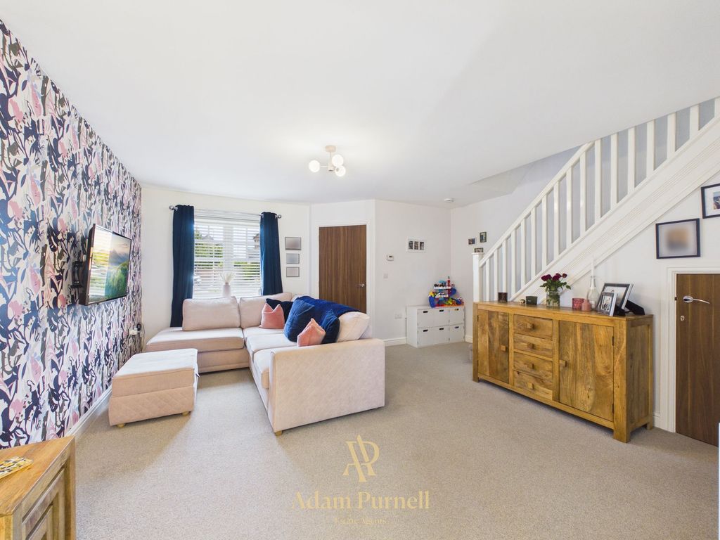 Property photo 2 of 23