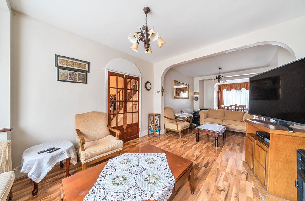 Property photo 3 of 15