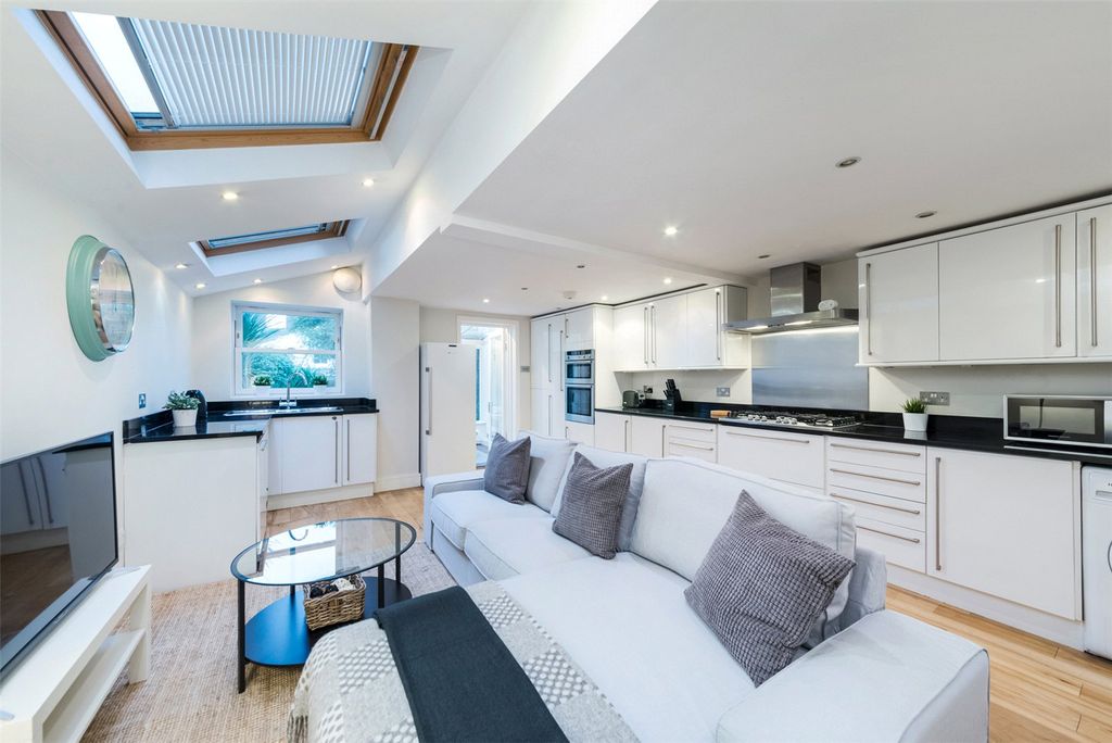 Property photo 2 of 17 Reception Room