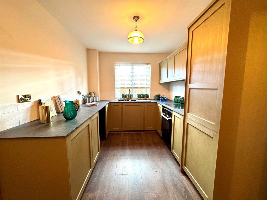 Property photo 3 of 11 Picture No. 10