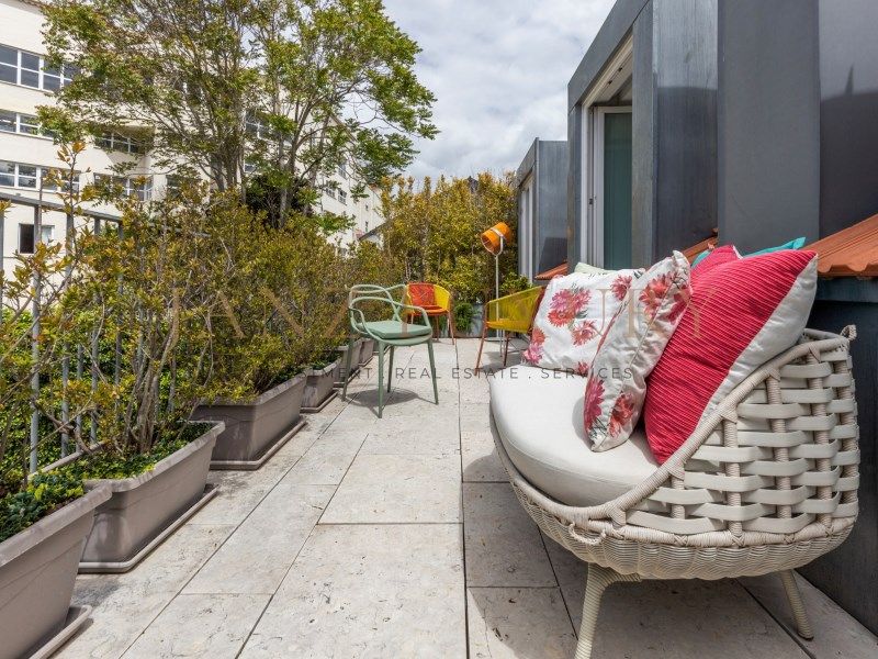 Property photo 1 of 64