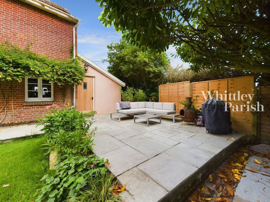 Property photo 3 of 23