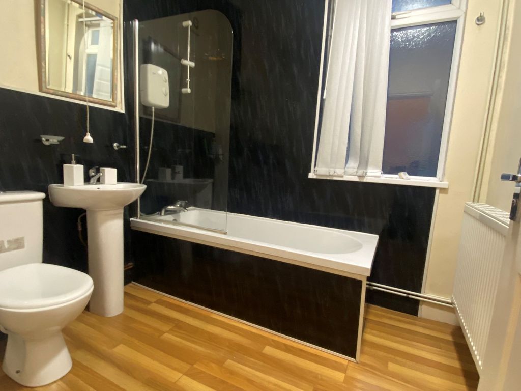 Property photo 3 of 3