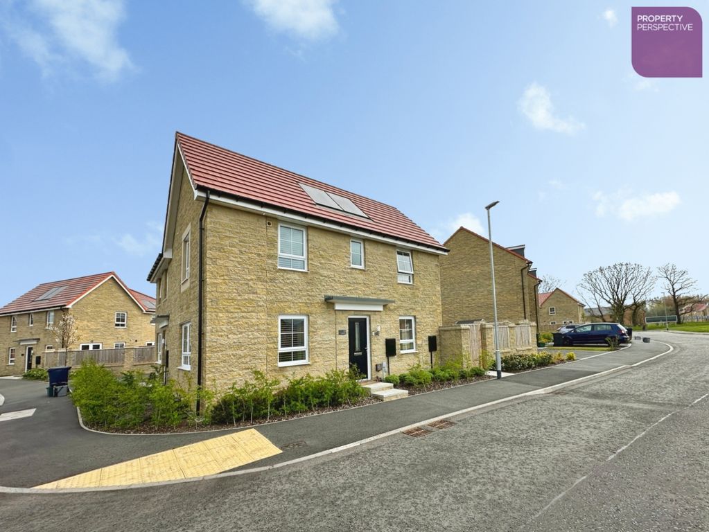 Property photo 1 of 18 External