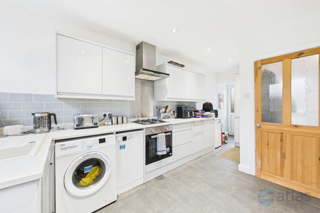 Property photo 2 of 14 Kitchen