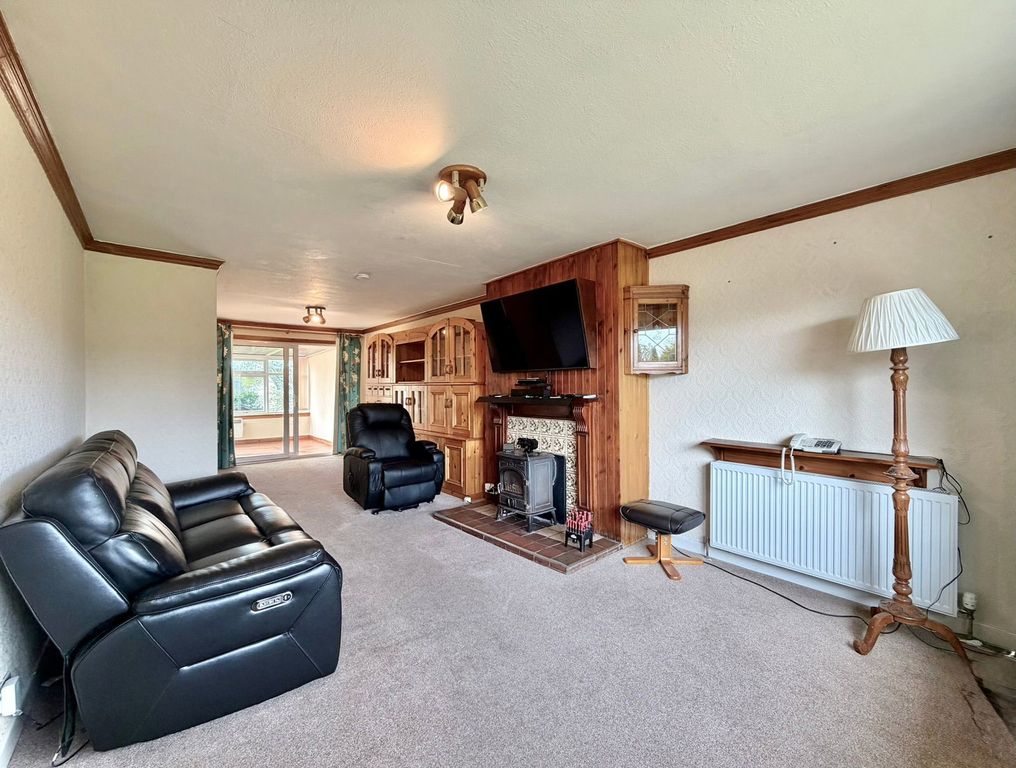 Property photo 3 of 23