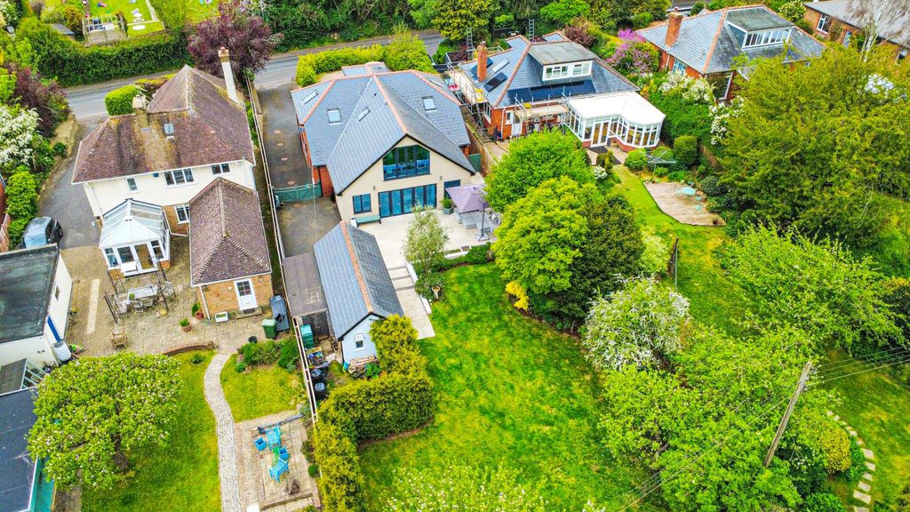 Property photo 1 of 37 5073811