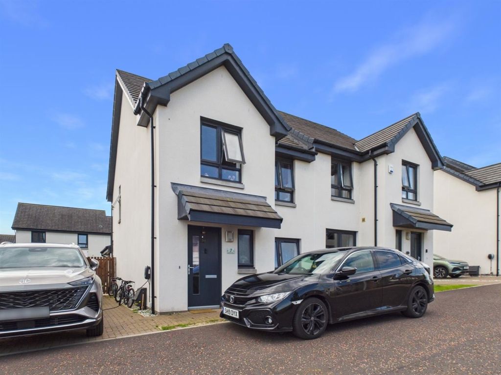 Property photo 1 of 16 Cam03924G0-Pr0112-Still016.Jpg
