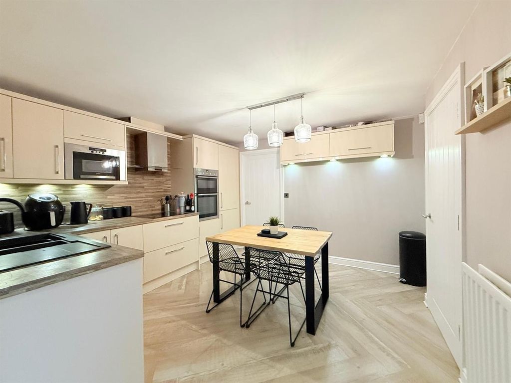 Property photo 2 of 17 18.Jpg