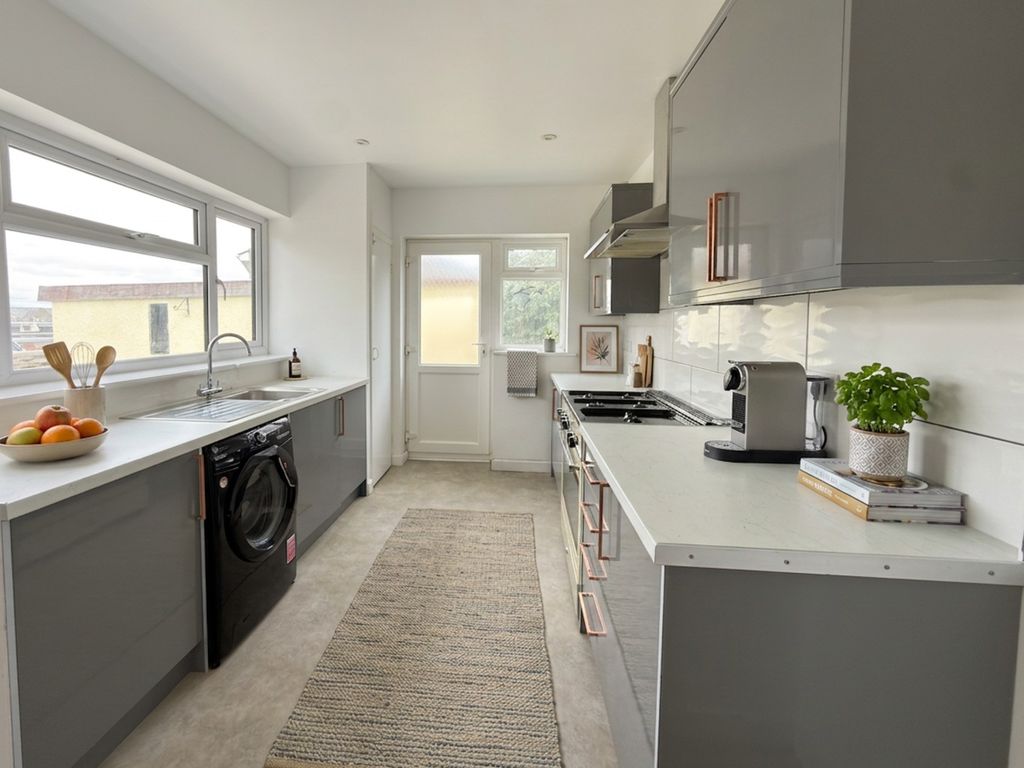Property photo 3 of 13 5179514