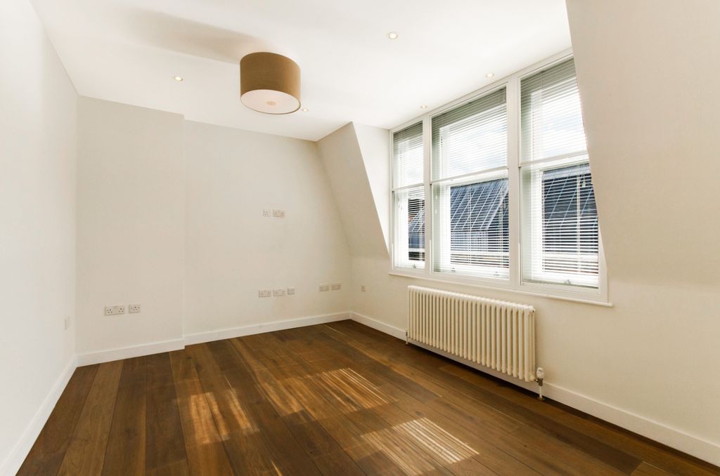 Property photo 2 of 20 974823