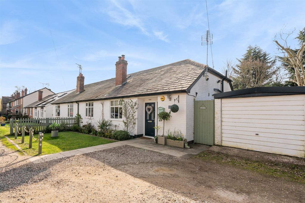 Property photo 1 of 19 1 Meadow Lane_31.Jpg