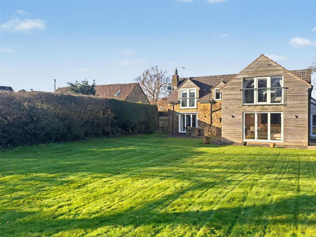 Property photo 3 of 17 Picture No. 31