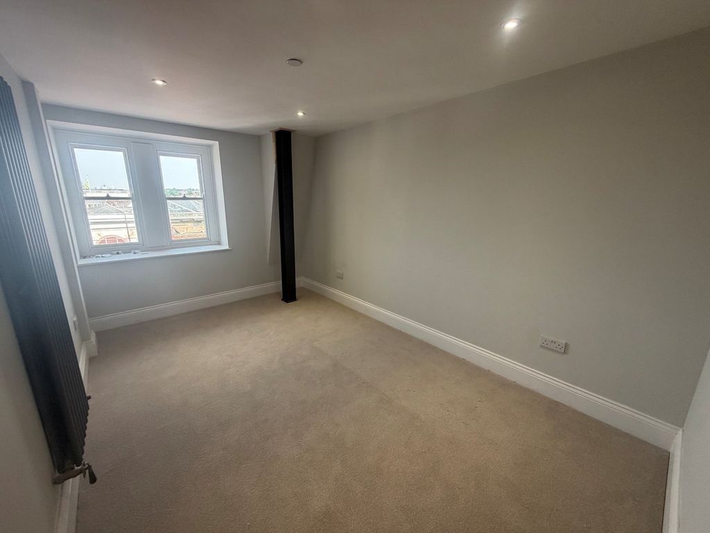 Property photo 3 of 5 Picture No. 01