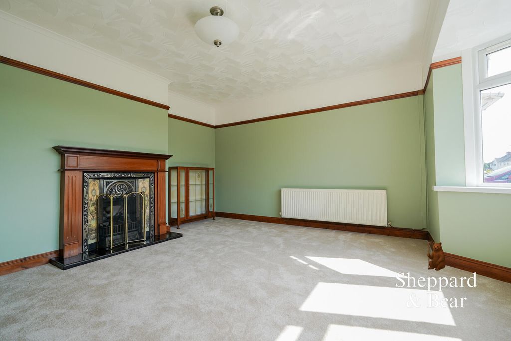 Property photo 3 of 28 Living Room