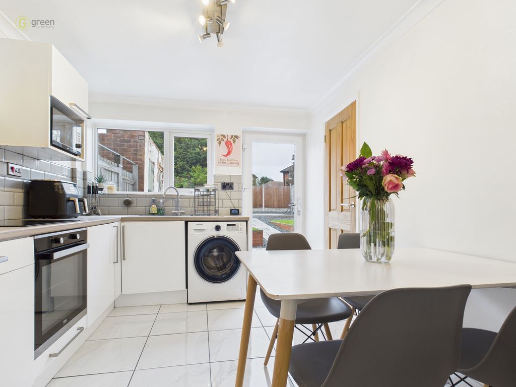 Property photo 3 of 27