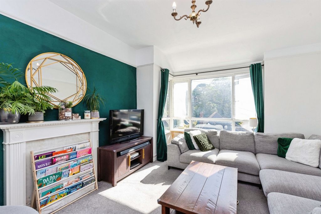 Property photo 2 of 16