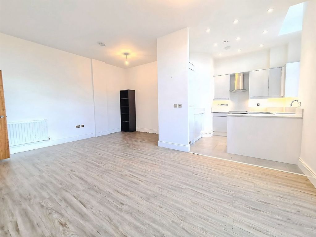 Property photo 2 of 18 Pbox-Img.Jpg
