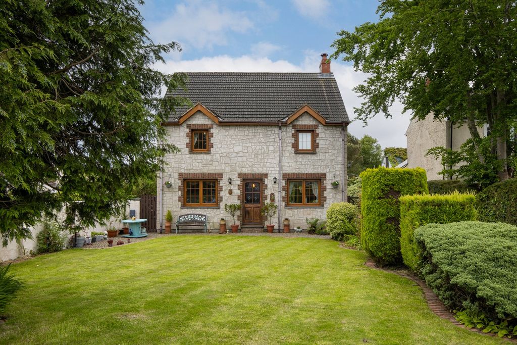 Property photo 1 of 27