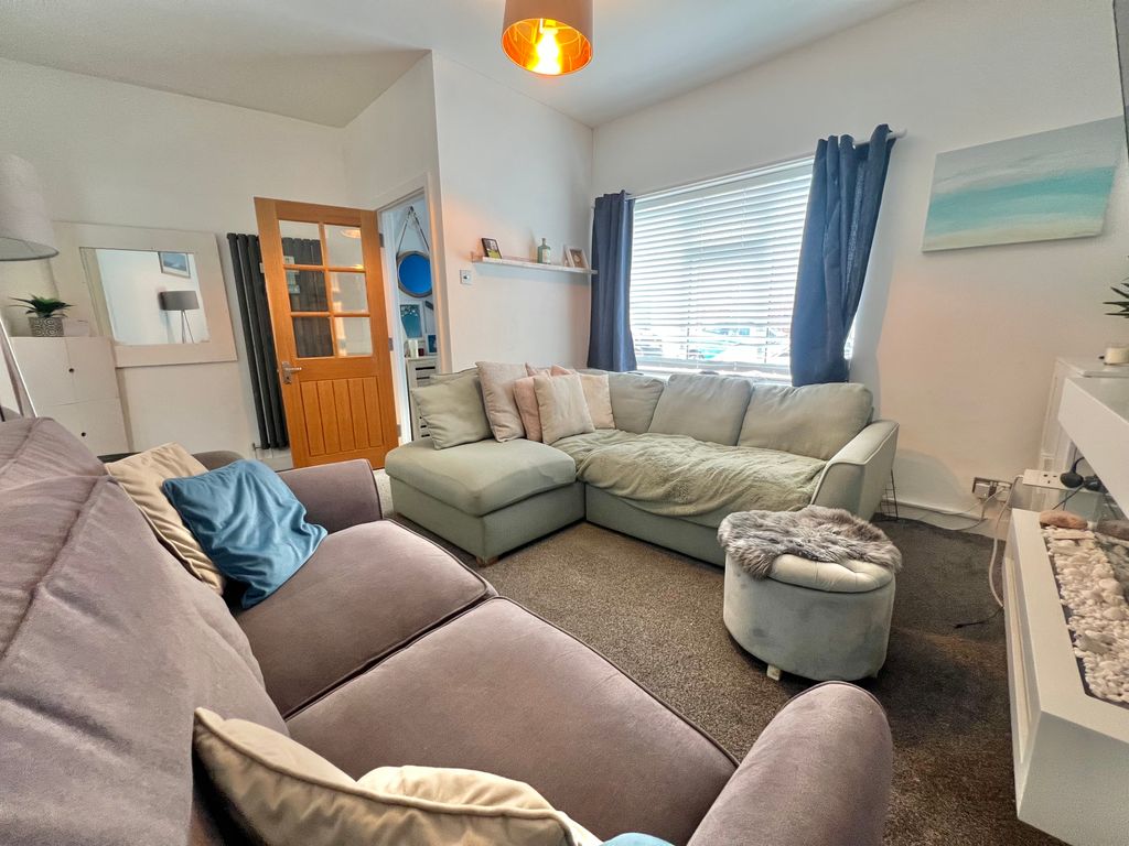 Property photo 3 of 40