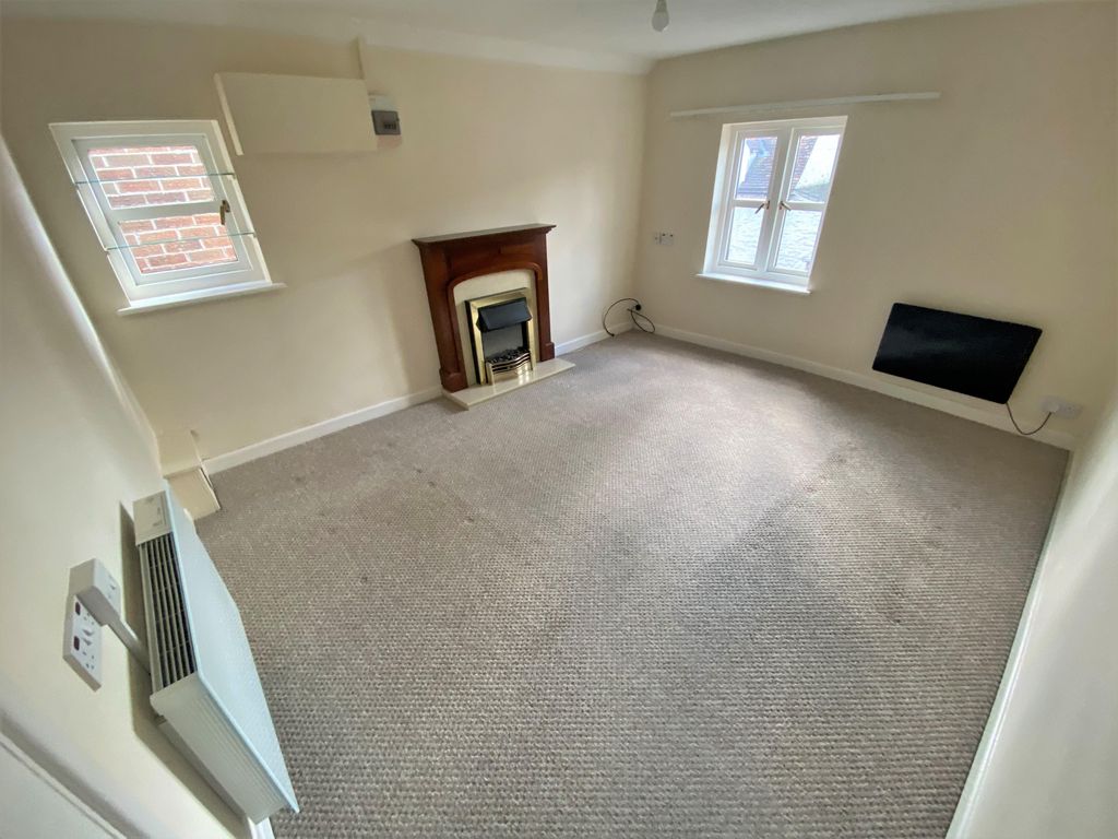 Property photo 3 of 12 Living Room