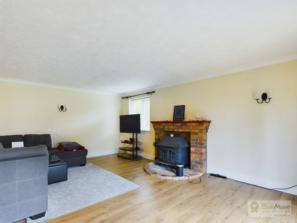 Property photo 3 of 13 Cam03603G0-Pr0030-Still006