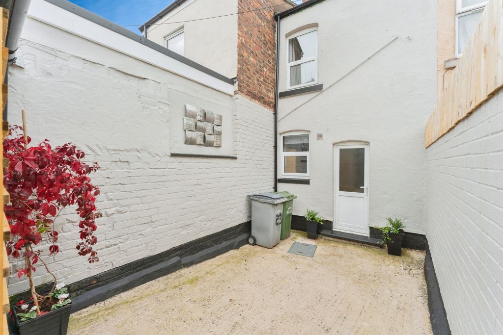 Property photo 3 of 16