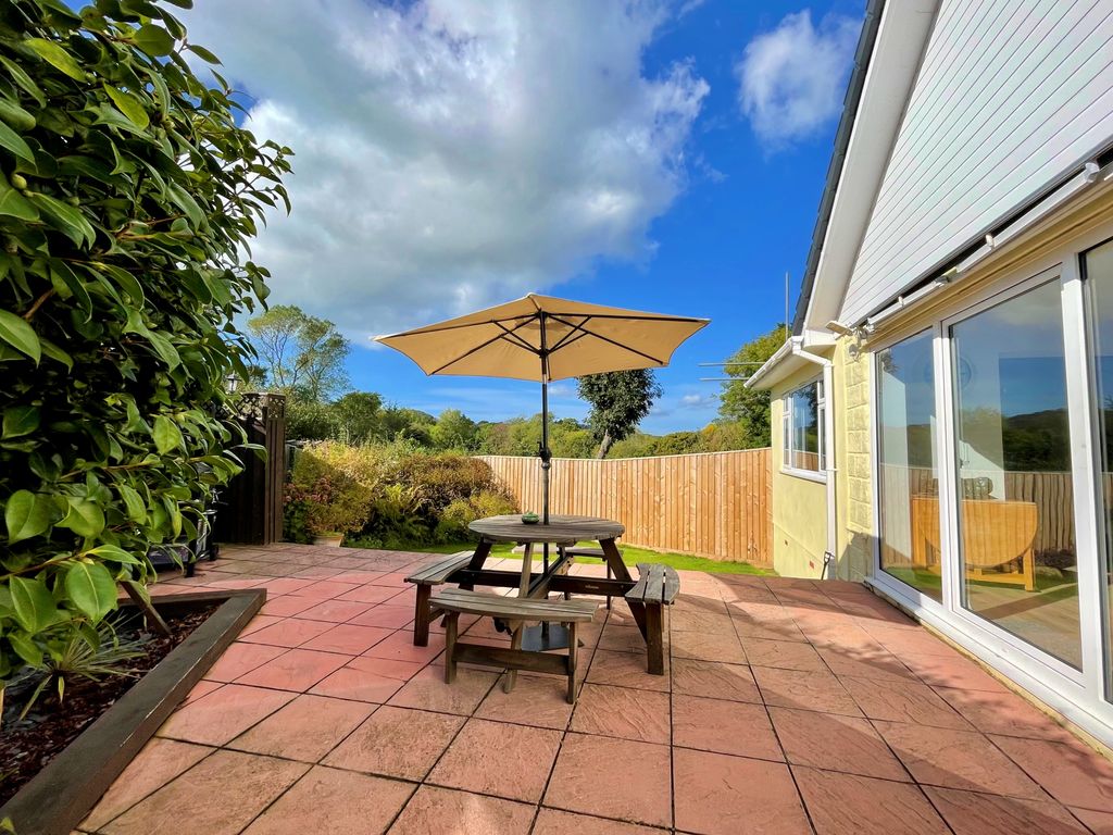 Property photo 2 of 21