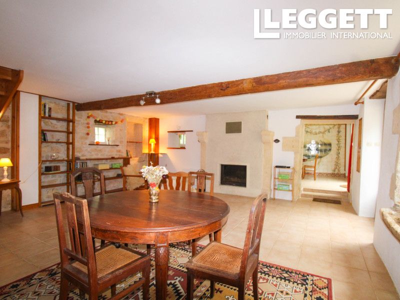 Property photo 2 of 10