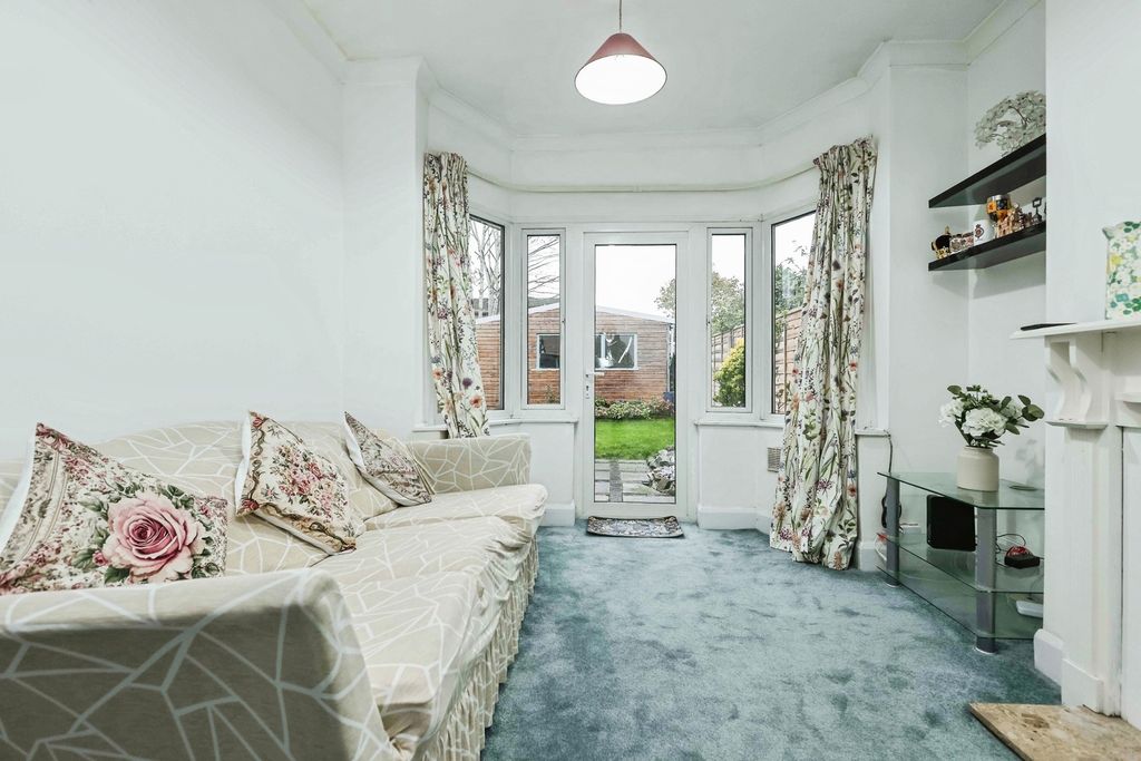 Property photo 2 of 16 Family Room