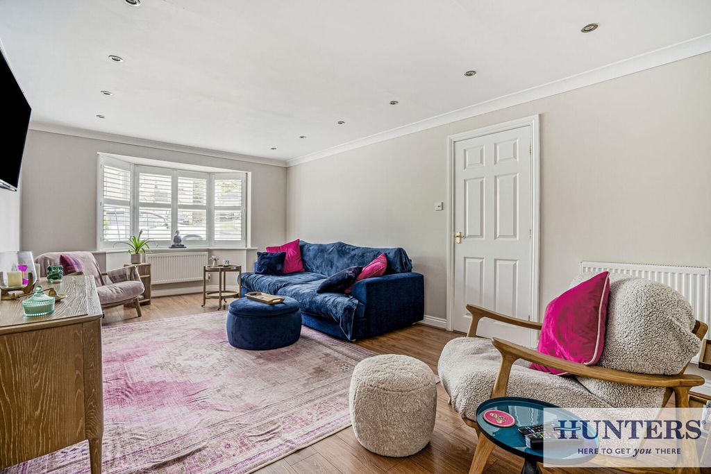 Property photo 3 of 24 Living Room