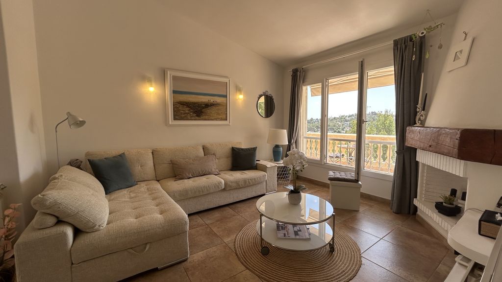 Property photo 2 of 15 005-Min.Jpg