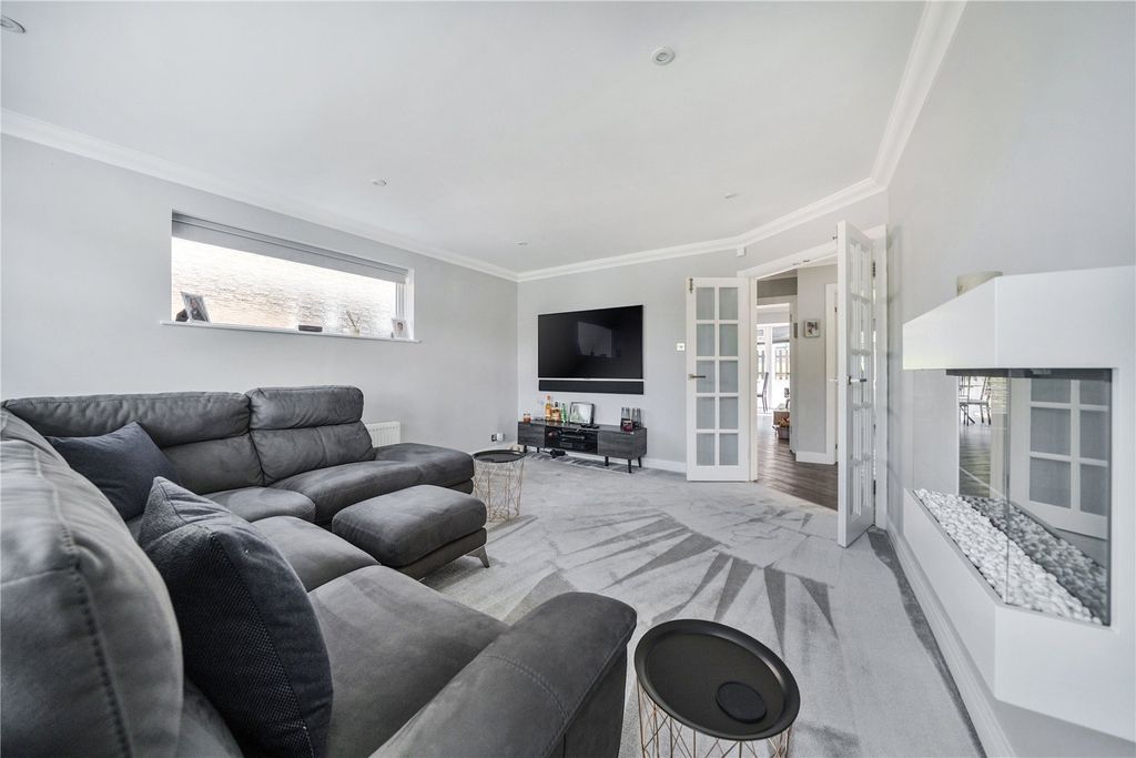 Property photo 3 of 26 Picture No. 05