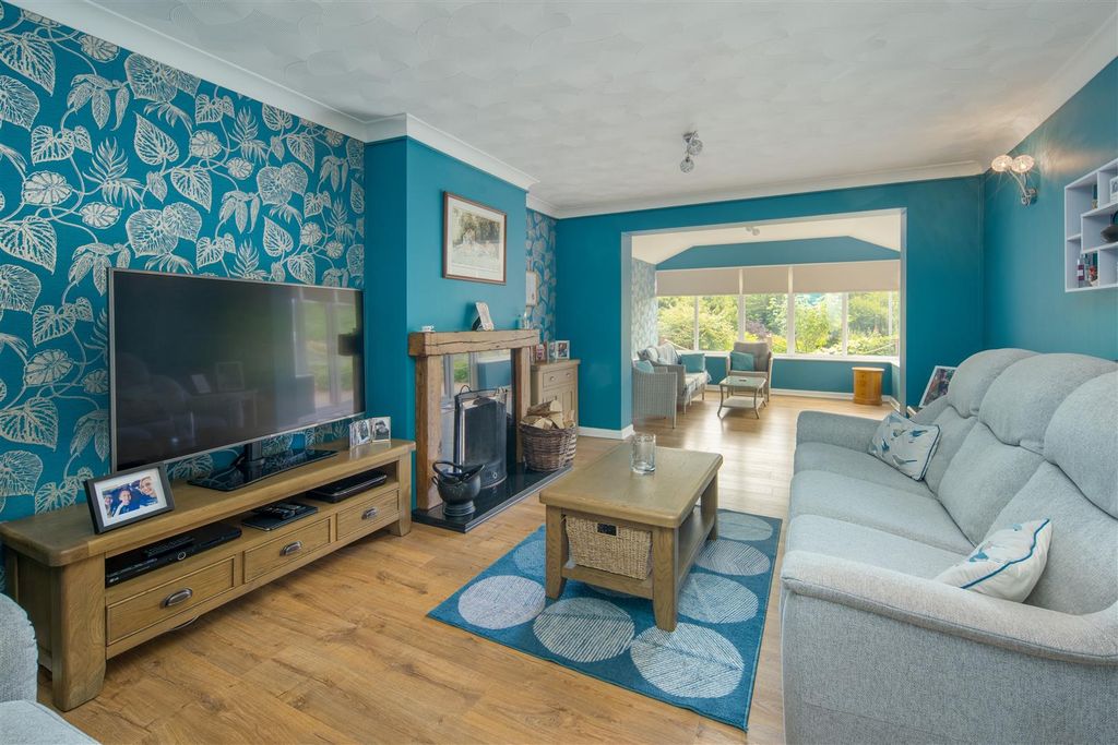 Property photo 3 of 32