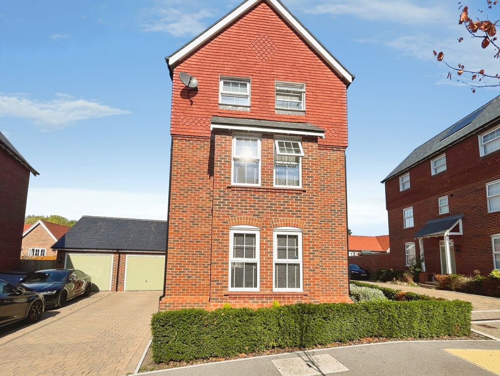 Property photo 2 of 19 Pbox-Img.Jpg