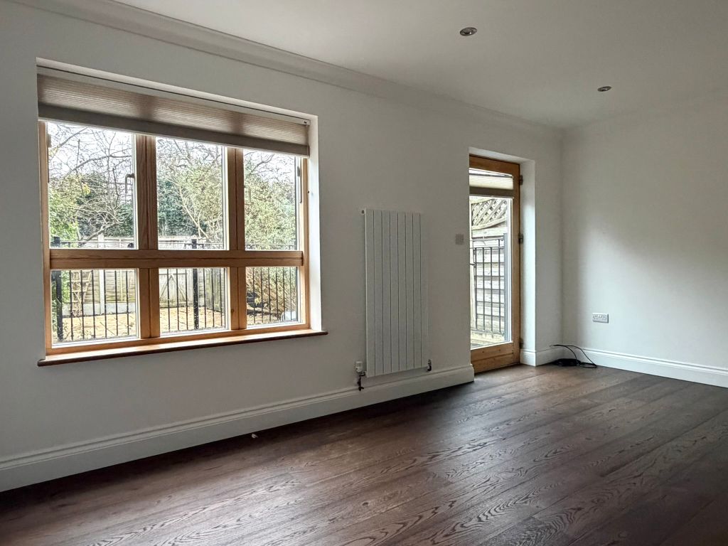 Property photo 2 of 20 Studio/Reception Room