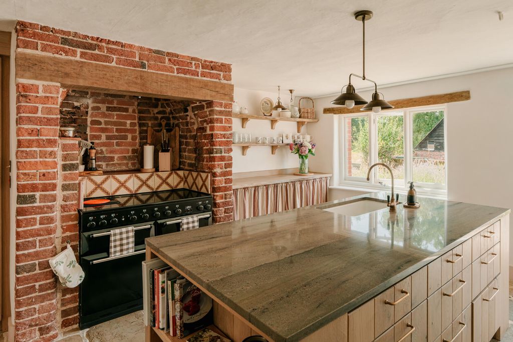 Property photo 3 of 43 A0Op600000DT333Mad_N118_Highres.Jpg