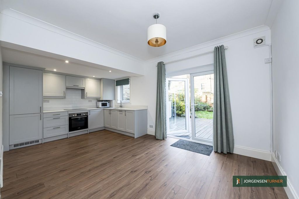 Property photo 1 of 12 Frithville Gardens 91 Gff-002 Lr - Jt.Jpg