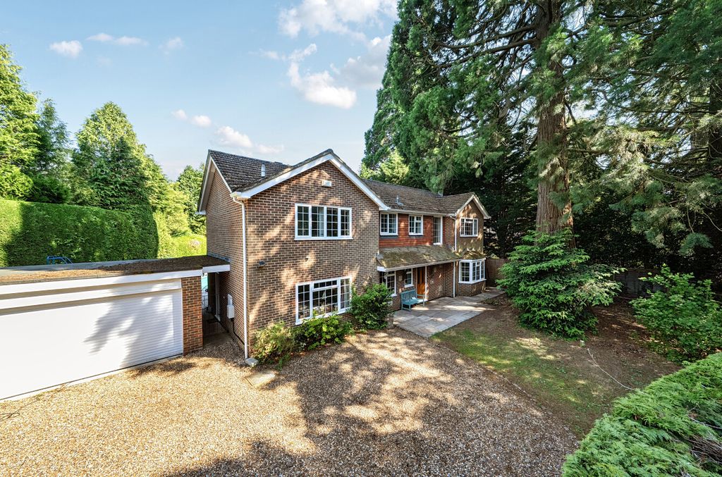 Property photo 1 of 39 1480743-1-6A35647...