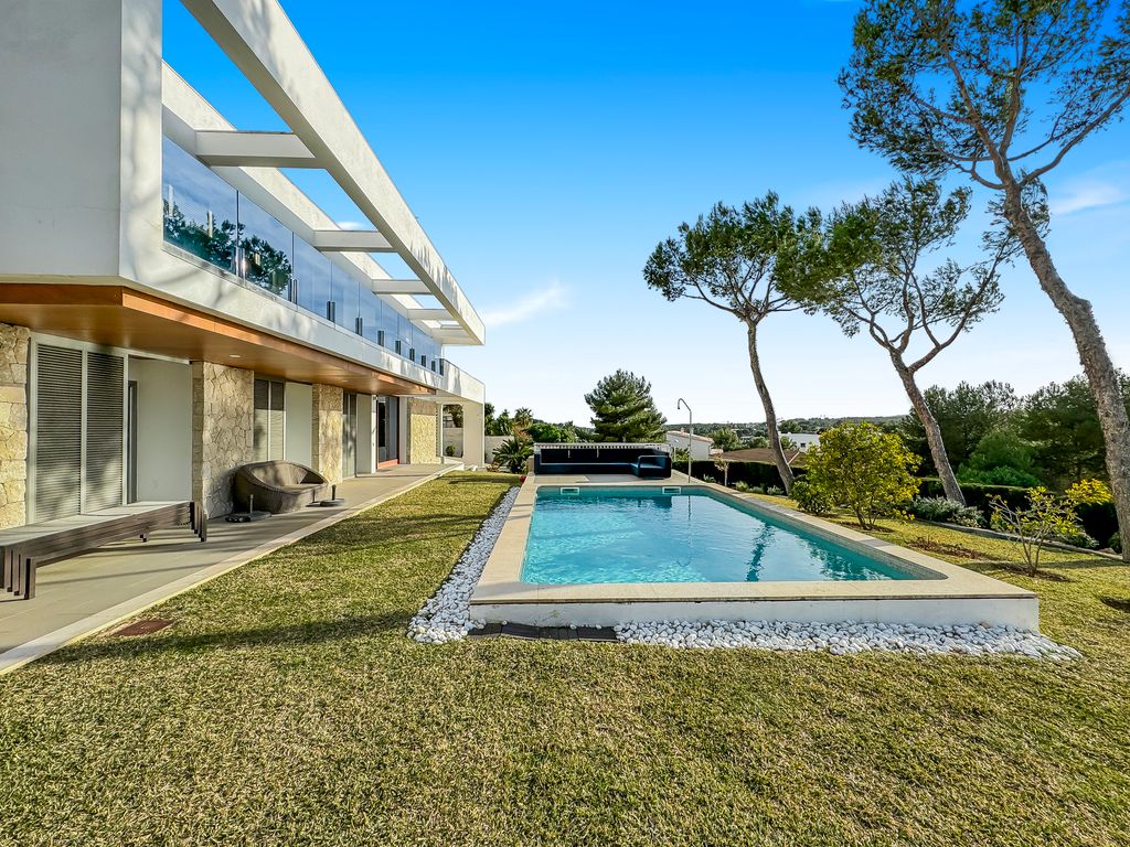 Property photo 1 of 10