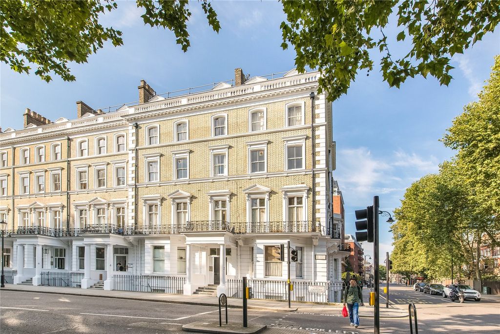 Property photo 2 of 9 Exterior